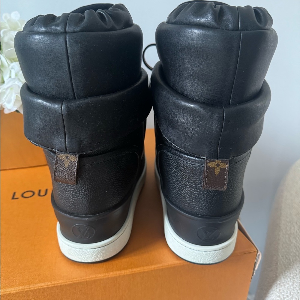 Louis Vuitton Black Leather High-Top Winter Boots with Monogram Accents - Picture 7 of 13